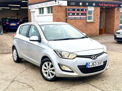 Used Hyundai i20 Active 2013 Silver Hatchback