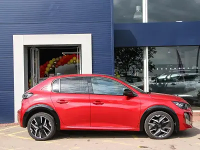 Used Peugeot 208 GT 101 HP (74 kW) 2025 Red Hatchback