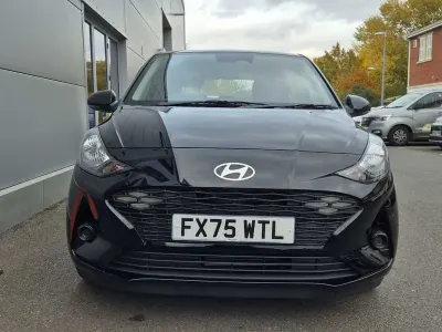 Neu Hyundai i10 Advanced 2025 Schwarz Kleinwagen