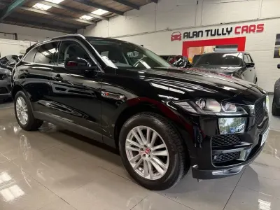 Begagnad Jaguar F-Pace Portfolio 250 HK (183 kW) 2019 Svart SUV