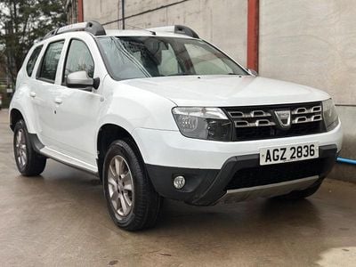 Used Dacia Duster Lauréate 2015 White Hatchback
