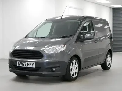 Usado Ford Transit Trend 100 HP (73 kW) 2018 Cinzento Van