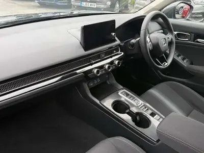 Usado Honda Civic Elegance 182 HP (133 kW) 2025 Preto Citadino