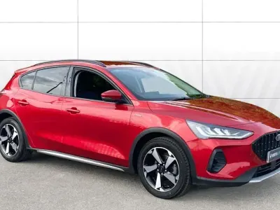 Used Ford Focus Active 155 HP (114 kW) 2023 Red Hatchback
