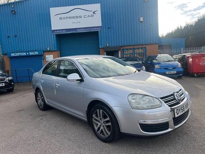 Usado VW Jetta SE 105 HP (77 kW) 2008 Prateado Sedan