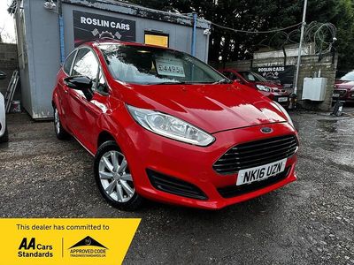 Used Ford Fiesta Style 82 HP (60 kW) 2016 Red Hatchback