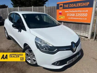 Used Renault Clio Dynamique 75 HP (55 kW) 2016 White Hatchback