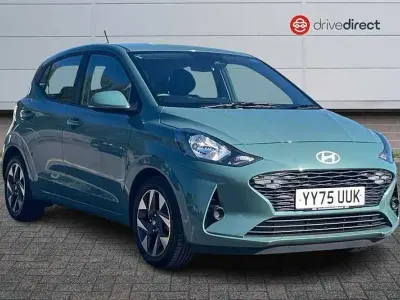 Käytetty Hyundai i10 Advanced 63 HP (46 kW) 2025 Vihreä Viistoperä
