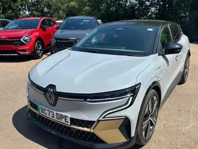 Used Renault Megane E-Tech Iconic 160 kW (218 HP) 2024 Black Hatchback