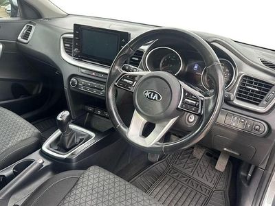 Used Kia XCeed 118 HP (86 kW) 2020 Silver SUV