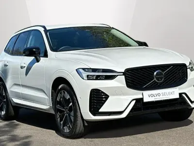 Używany Volvo XC60 Plus 250 KM (183 kW) 2025 Biały SUV