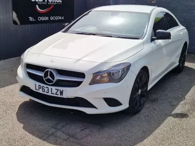 Used Mercedes CLA200 136 HP (100 kW) 2014 White Sedan