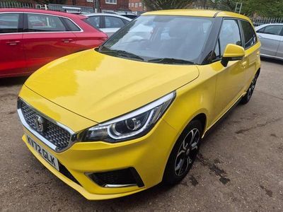 Begagnad MG MG3 Exclusive 106 HK (77 kW) 2022 Gul Halvkombi