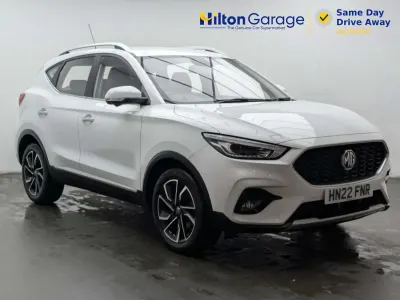 Używany MG ZS Exclusive 106 KM (77 kW) 2022 Biały SUV