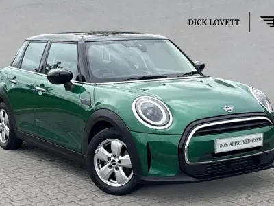Used Mini Cooper Classic 134 HP (98 kW) 2023 Green Hatchback