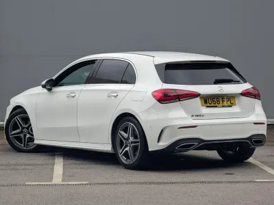 Begagnad Mercedes A180 AMG line 2018 Vit Halvkombi
