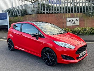 Red Used 2016 Ford Fiesta Zetec Hatchback | £4,995 (Fair price)