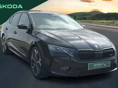 Begagnad Skoda Octavia vRS 265 HK (194 kW) 2026 Svart Halvkombi