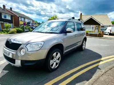 Used Skoda Yeti SE 105 HP (77 kW) 2011 Beige SUV