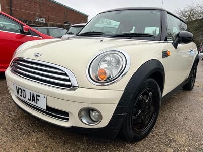 Used Mini Cooper Hatch 2010 White Hatchback