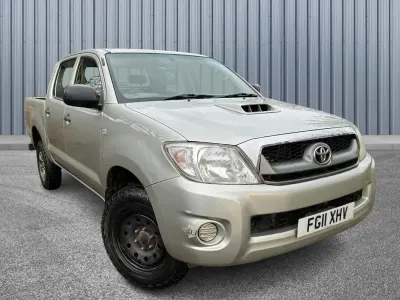 Second-hand Toyota HiLux 2011 Argintiu Pickup