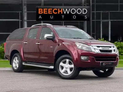 Used Isuzu Pick up 161 HP (118 kW) 2014 Red Pickup