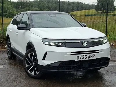 Used Vauxhall Grandland X Ultimate 136 HP (100 kW) 2025 White SUV