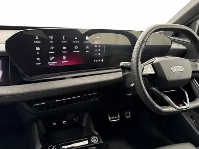 Usado Audi e-tron Performance 225 kW (306 HP) 2025 Cinzento SUV