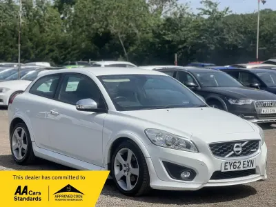 Used Volvo C30 R-Design 145 HP (106 kW) 2012 White Hatchback