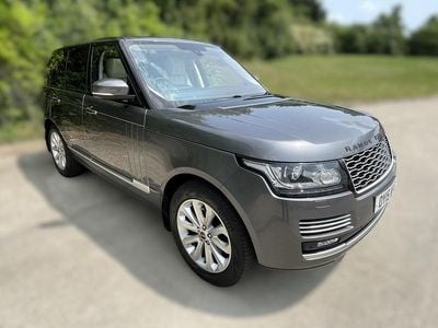 Begagnad Land Rover Range Rover Vogue SE 306 HK (225 kW) 2015 Grå SUV