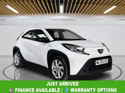Begagnad Toyota Aygo X PURE 72 HK (52 kW) 2022 Vit SUV