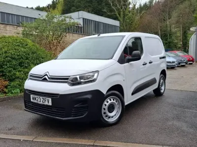 Gebraucht Citroën Berlingo 100 PS (73 kW) 2023 Weiß Van / Kleinbus
