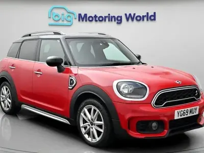 Begagnad Mini Cooper S Sport 192 HK (141 kW) 2019 Röd Halvkombi