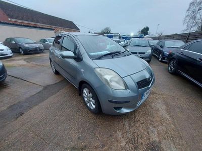 Silver Used 2007 Toyota Yaris Hatchback | £2,290 (Good price)