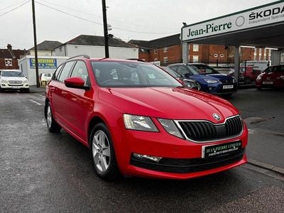 Red Used 2017 Skoda Octavia SE Estate | £7,290 (Fair price)