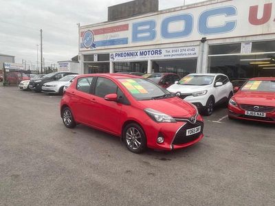 Used Toyota Yaris 69 HP (50 kW) 2015 Red Hatchback
