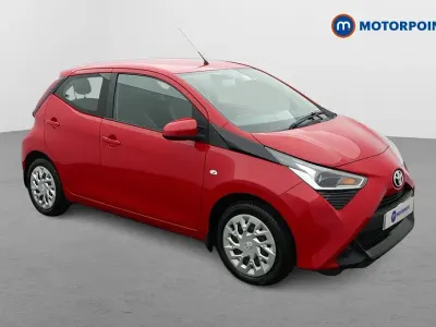 Used Toyota Aygo X-play 72 HP (52 kW) 2021 Red Hatchback