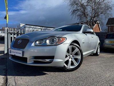 Begagnad Jaguar XF Luxury 2011 Silver Sedan