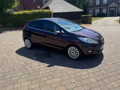 Used Ford Fiesta Titanium 2009 Red Hatchback