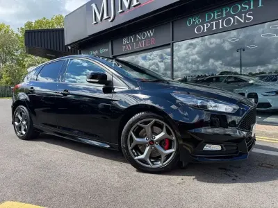 Usado Ford Focus ST 2017 Preto Citadino