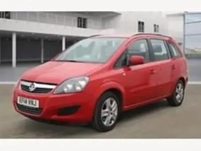 Used Vauxhall Zafira 120 HP (88 kW) 2014 Red MPV