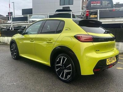 Second-hand Peugeot 208 GT 100 CP (73 kW) 2025 Galben Hatchback