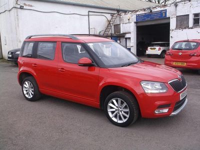 Used Skoda Yeti GreenLine 105 HP (77 kW) 2015 Red SUV