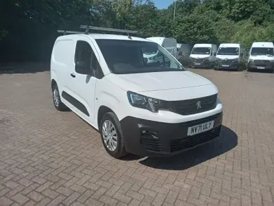 Used Peugeot Partner Premium 2022 White MPV
