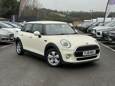 Used Mini Cooper Hatch 136 HP (100 kW) 2018 White Hatchback