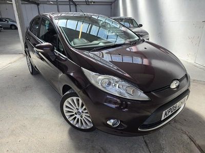 Usado Ford Fiesta Titanium 96 HP (70 kW) 2009 Vermelho Citadino