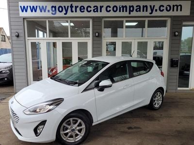 Usado Ford Fiesta Zetec 70 HP (51 kW) 2019 Branco Citadino