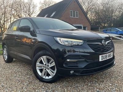 Used Vauxhall Grandland X S 120 HP (88 kW) 2018 Black SUV