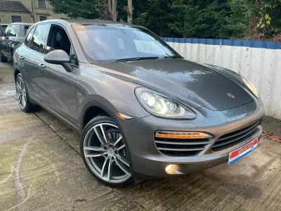Używany Porsche Cayenne 240 KM (176 kW) 2012 Szary SUV