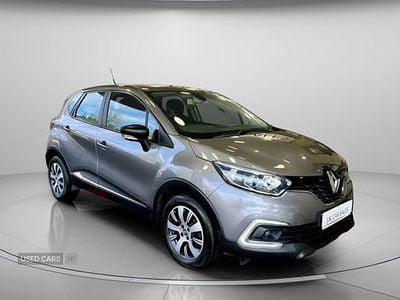 Grey Used 2017 Renault Captur Expression+ SUV | £6,895 (A bit pricey)